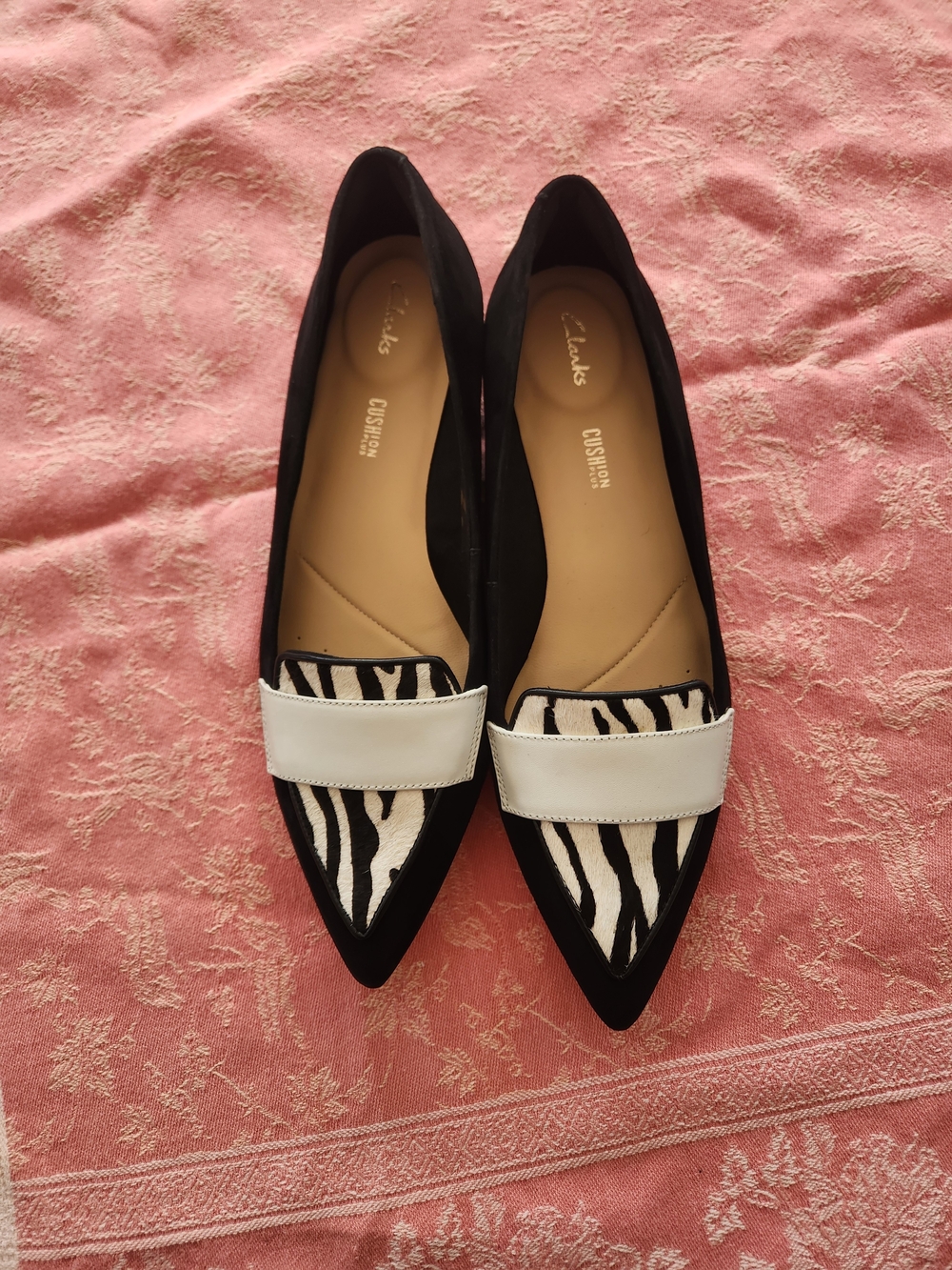 Clarks Black and White Zebra-Print Pointed Loafers NWOT Size 8.5 Womens